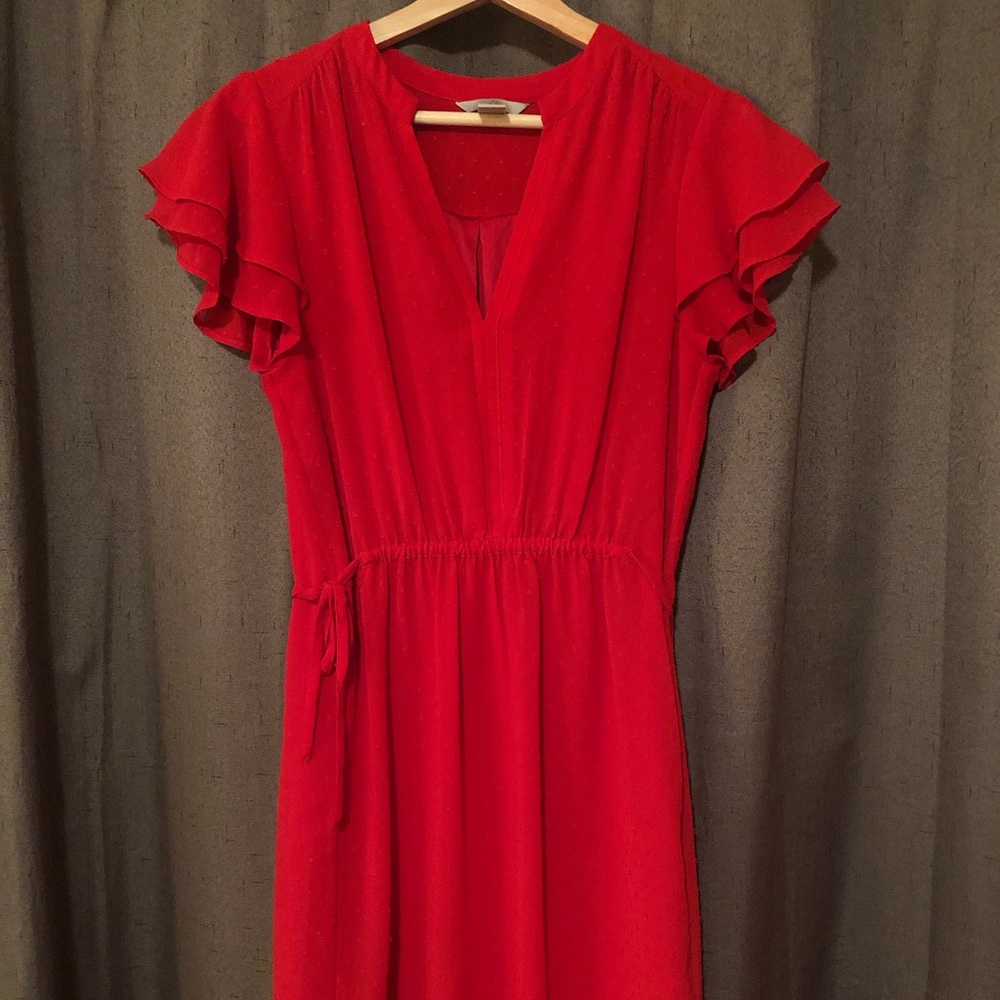 Adorable red dress, perfect for date night!